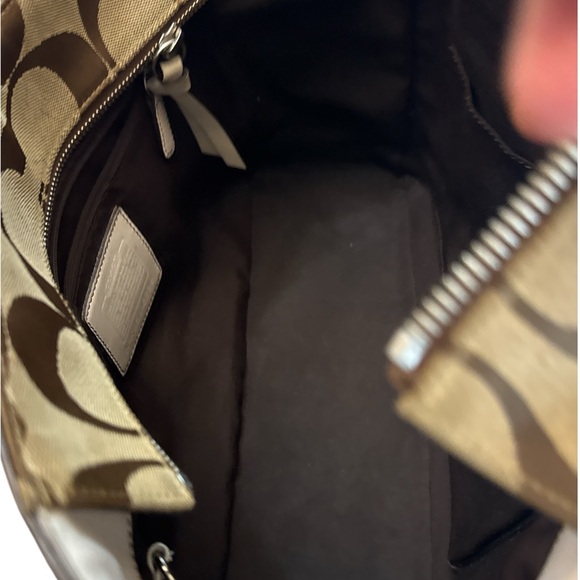 Coach K05J-6234 Canvas Gallery Beige Jacquard Tote - Picture 6 of 9